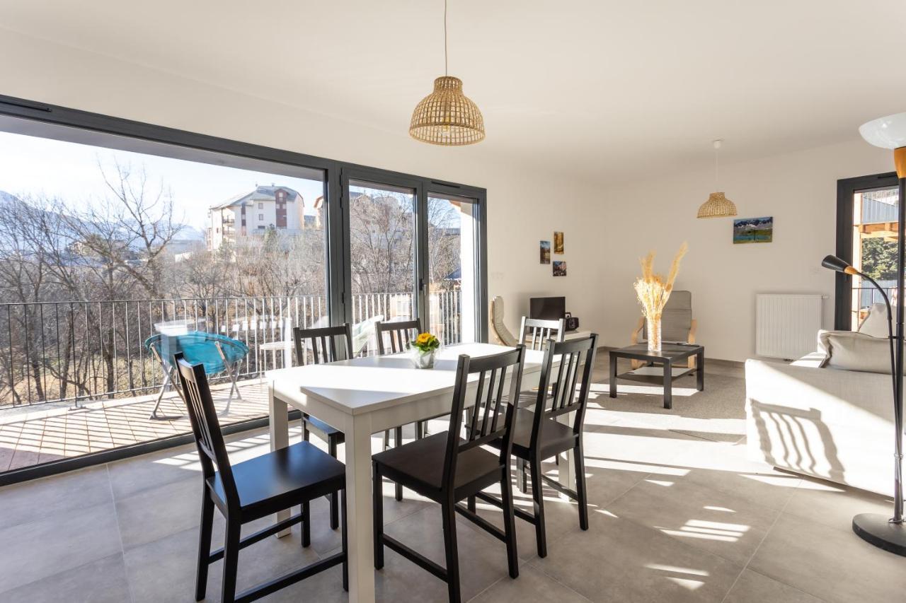 Au Calme Des Sommets - Vue Montagne Apartamento Embrun Exterior foto